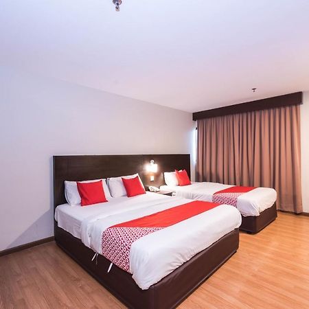 Oyo 89421 Pp Island Hotel George Town Eksteriør billede