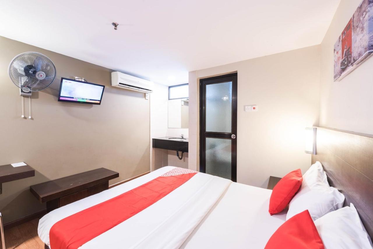 Oyo 89421 Pp Island Hotel George Town Eksteriør billede
