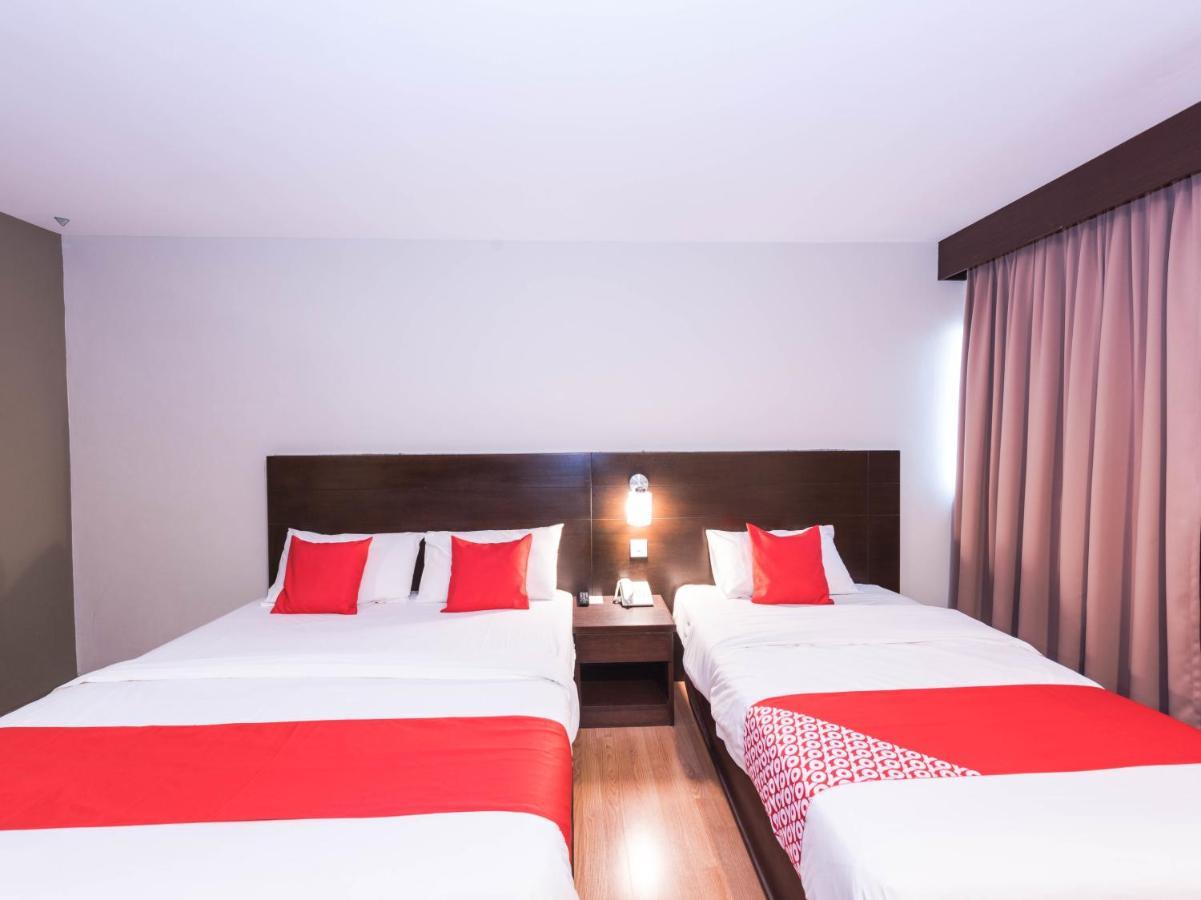 Oyo 89421 Pp Island Hotel George Town Eksteriør billede