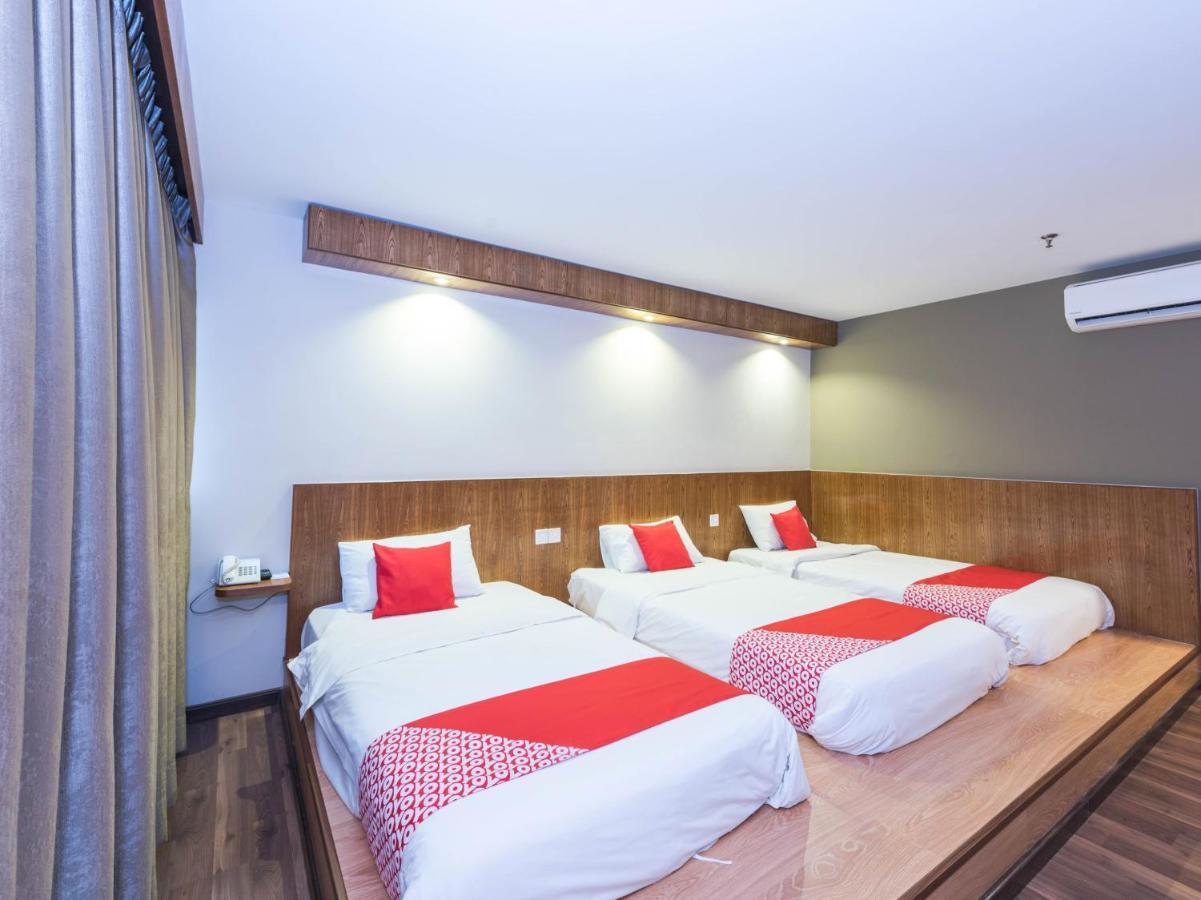 Oyo 89421 Pp Island Hotel George Town Eksteriør billede
